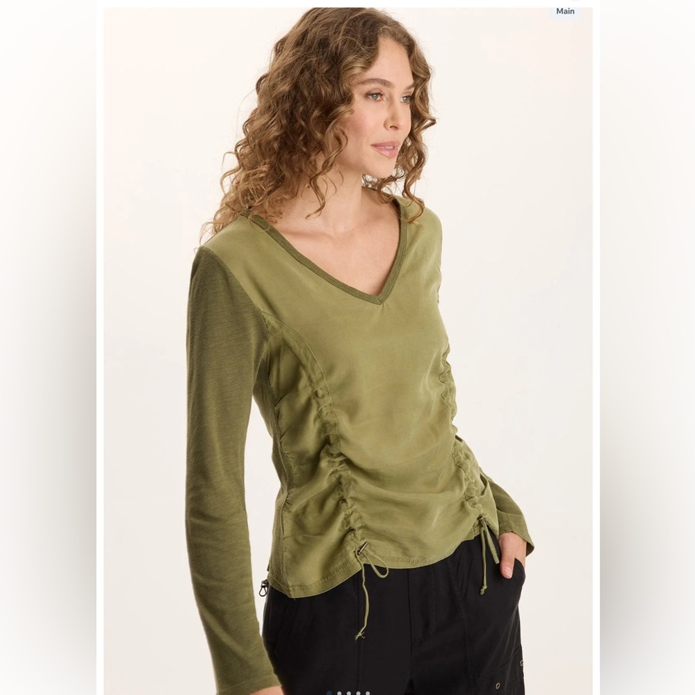 XCVI ALVIS THERMAL ASYMMETRICAL LONG-SLEEVE TOP  In Papaver